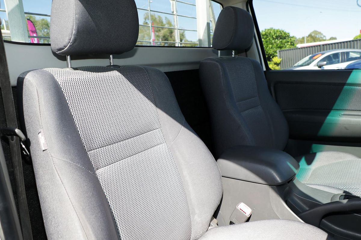 2015 Toyota Hilux SR GUN126R 4X4