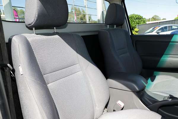 2015 Toyota Hilux SR GUN126R 4X4