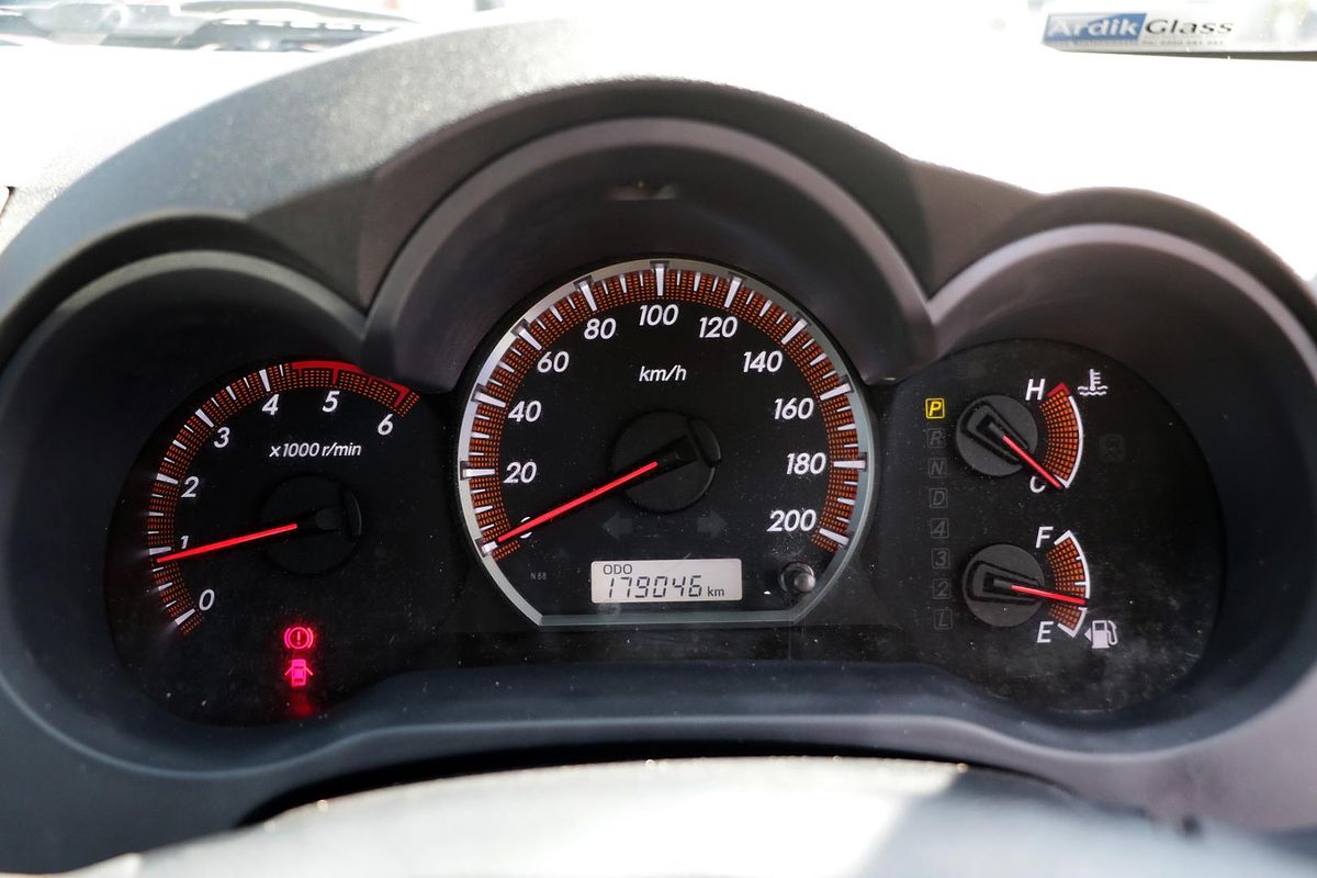 2015 Toyota Hilux SR GUN126R 4X4