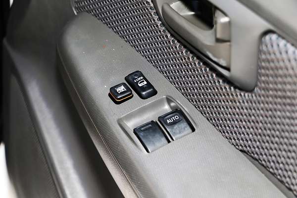 2015 Toyota Hilux SR GUN126R 4X4