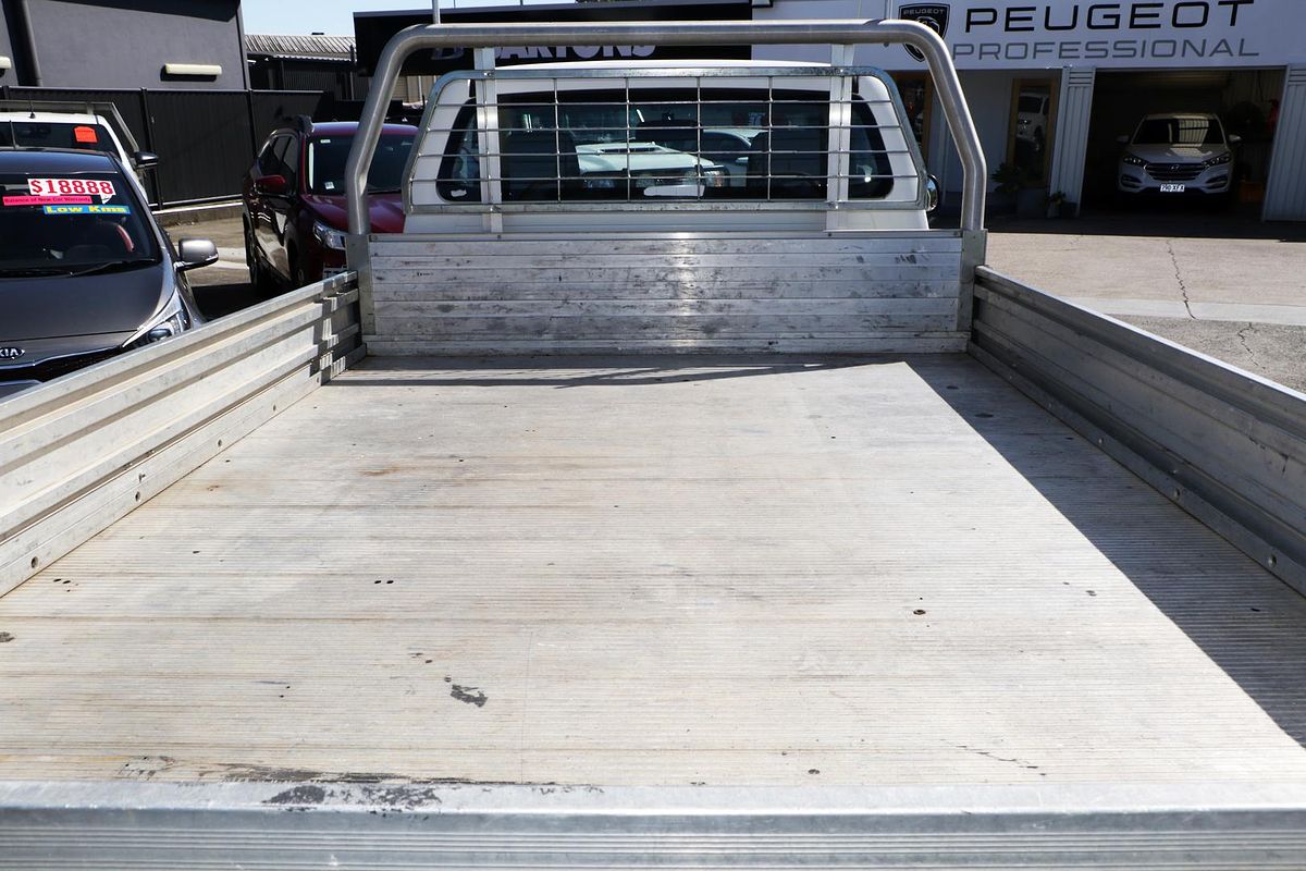 2015 Toyota Hilux SR GUN126R 4X4