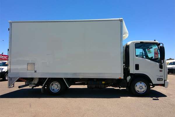 2021 Isuzu N Series NNR 45-150