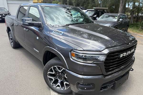 2025 RAM 1500 Laramie Sport Hurricane SO RamBox DT 4X4 SWB