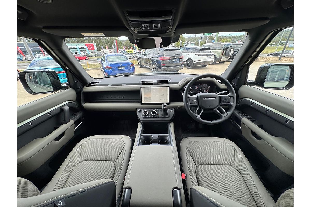 2025 Land Rover Defender 110 D350 X-Dynamic SE L663