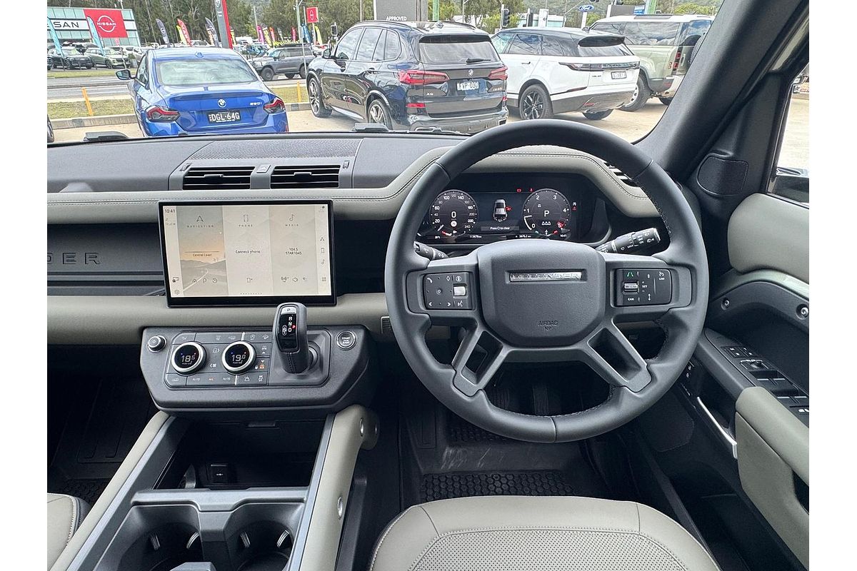2025 Land Rover Defender 110 D350 X-Dynamic SE L663