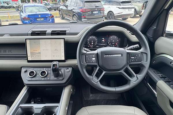 2025 Land Rover Defender 110 D350 X-Dynamic SE L663