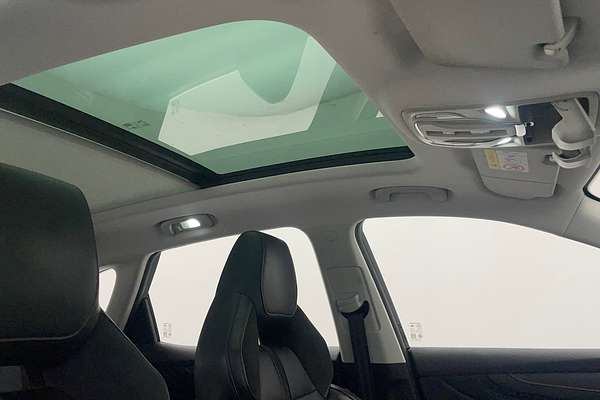 2021 MG HS Essence SAS23