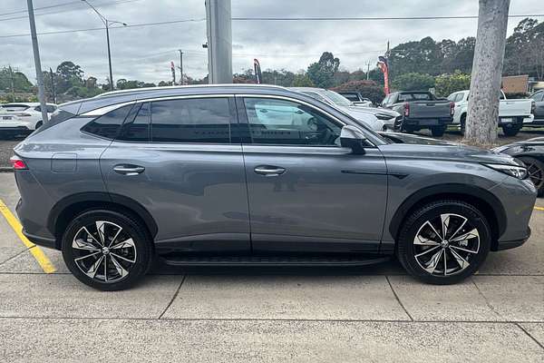 2025 MG HS Super Hybrid Essence AS33P