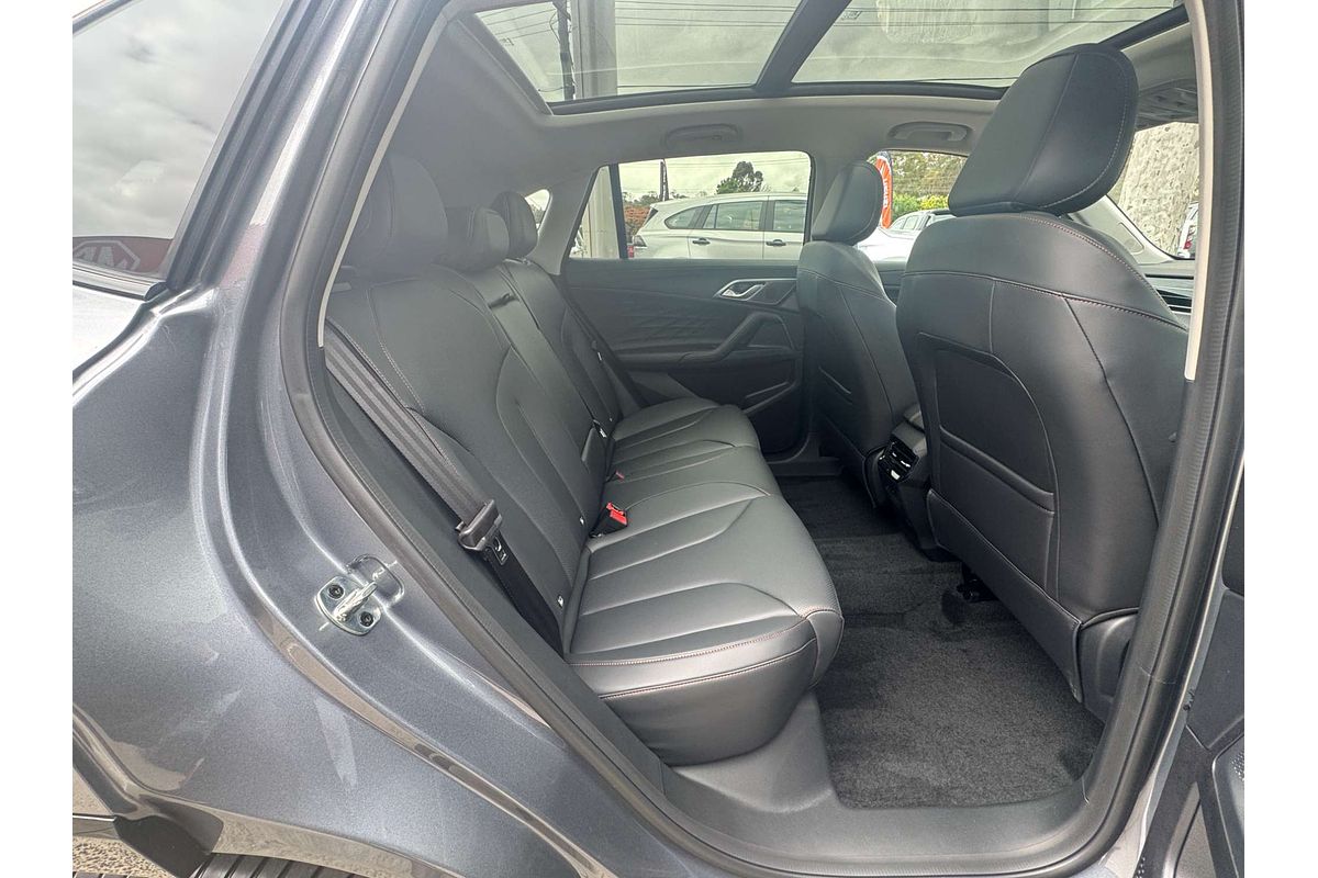 2025 MG HS Super Hybrid Essence AS33P