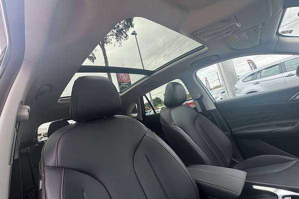 2025 MG HS Super Hybrid Essence AS33P