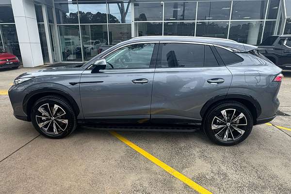 2025 MG HS Super Hybrid Essence AS33P