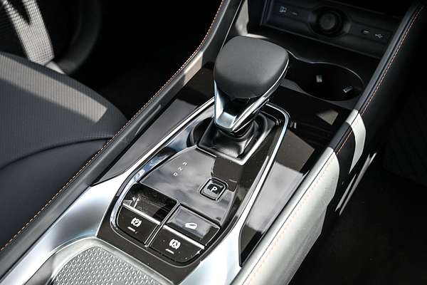 2025 MG HS Super Hybrid Essence AS33P