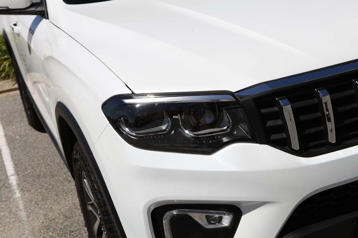 2023 Mahindra Scorpio Z8L