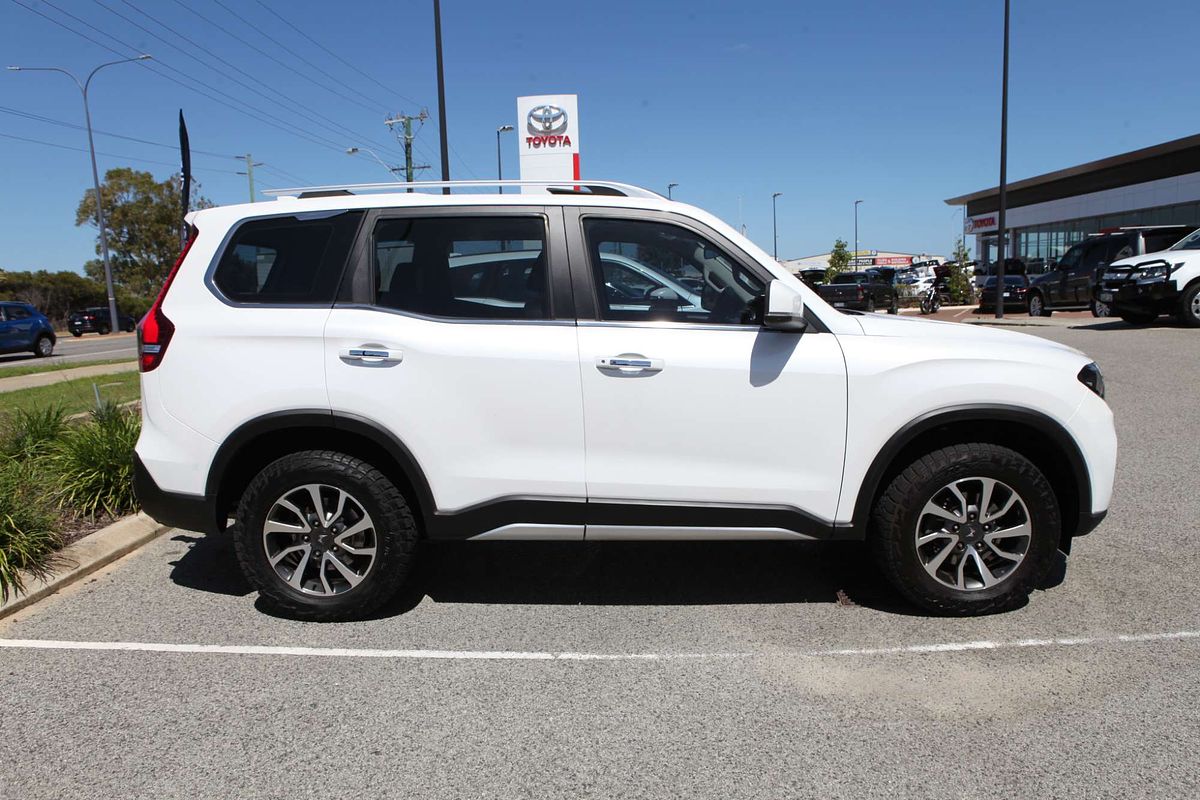 2023 Mahindra Scorpio Z8L