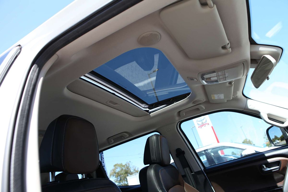 2023 Mahindra Scorpio Z8L