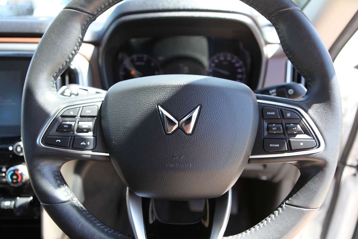 2023 Mahindra Scorpio Z8L