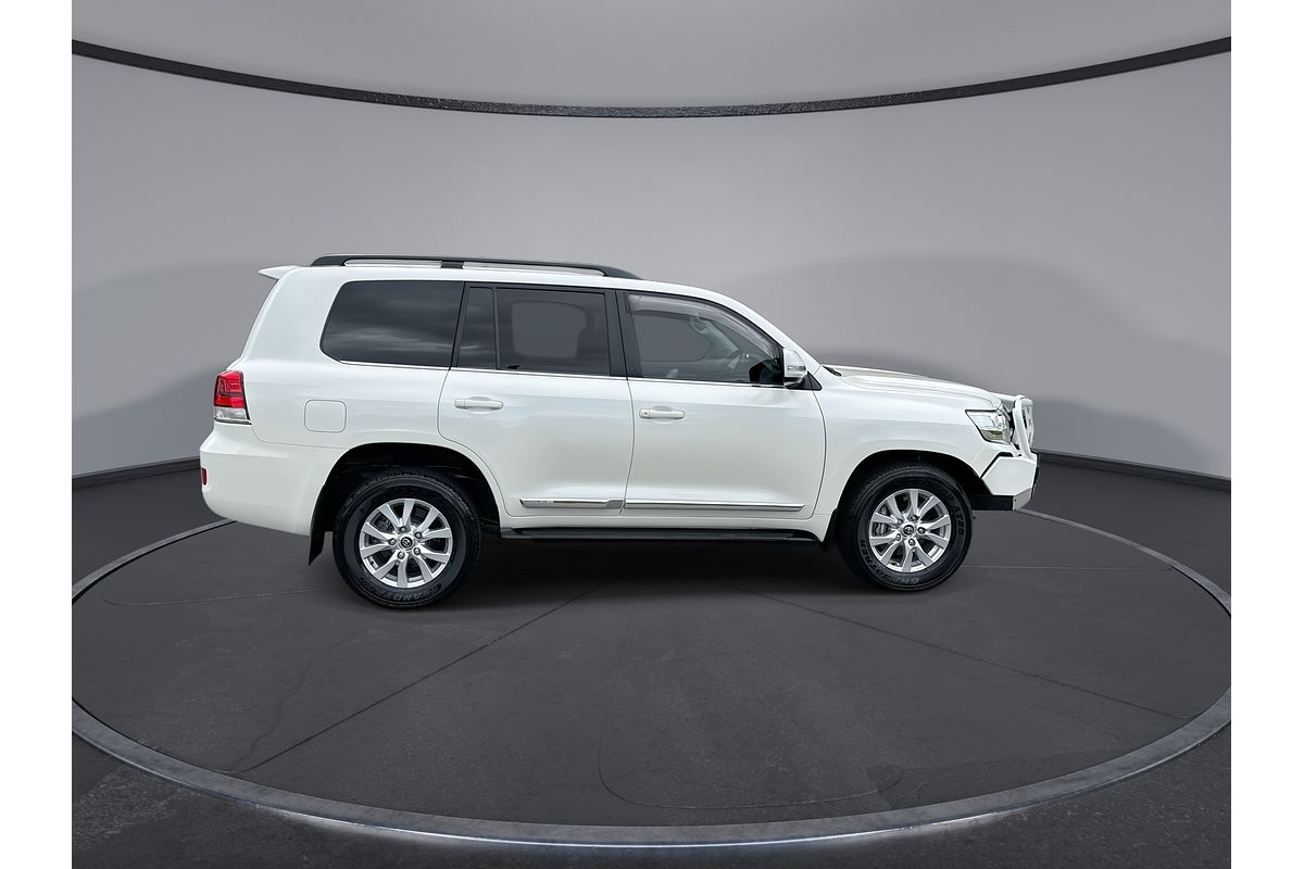 2019 Toyota Landcruiser Sahara VDJ200R