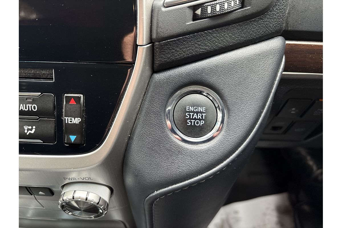 2019 Toyota Landcruiser Sahara VDJ200R