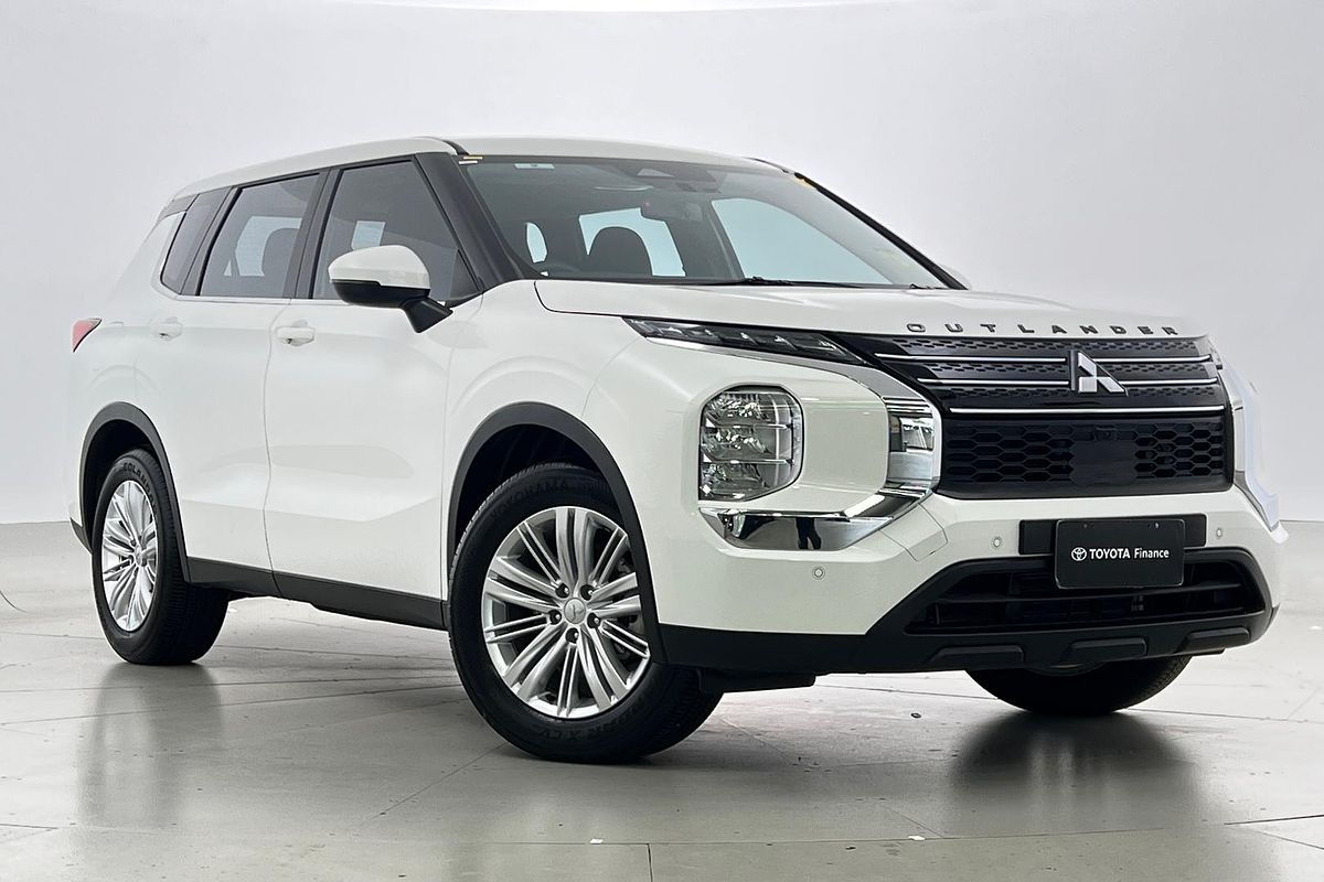 2024 Mitsubishi Outlander OUTLANDER ES 5 SEAT (AWD) ZM4M45