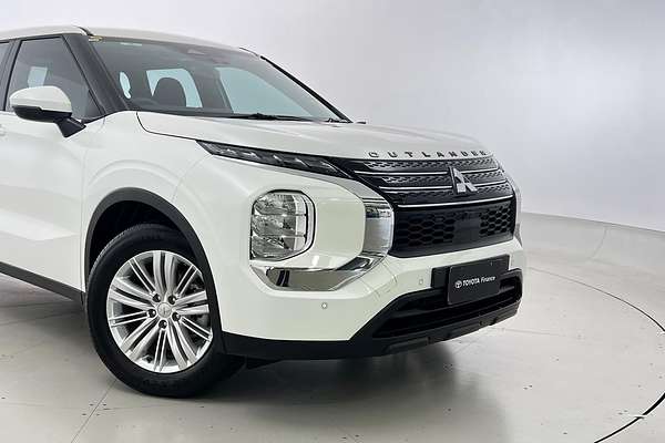 2024 Mitsubishi Outlander OUTLANDER ES 5 SEAT (AWD) ZM4M45