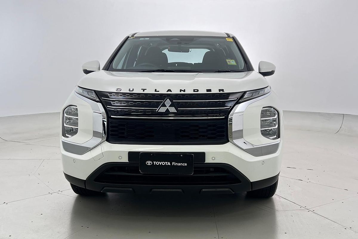 2024 Mitsubishi Outlander OUTLANDER ES 5 SEAT (AWD) ZM4M45