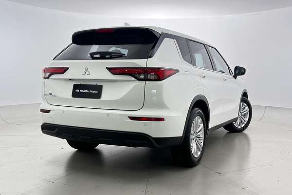 2024 Mitsubishi Outlander OUTLANDER ES 5 SEAT (AWD) ZM4M45