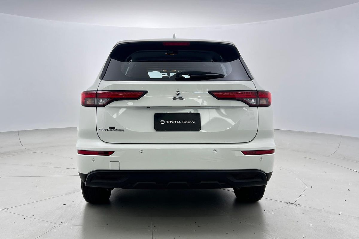2024 Mitsubishi Outlander OUTLANDER ES 5 SEAT (AWD) ZM4M45