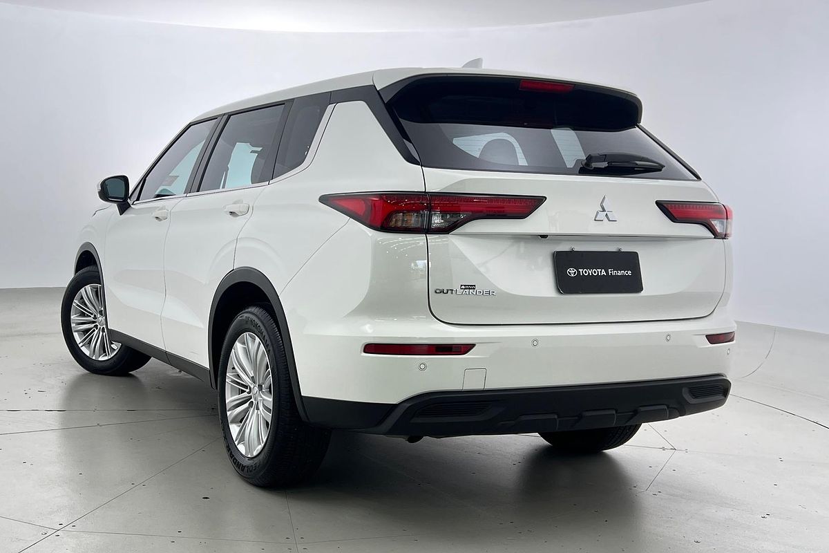 2024 Mitsubishi Outlander OUTLANDER ES 5 SEAT (AWD) ZM4M45