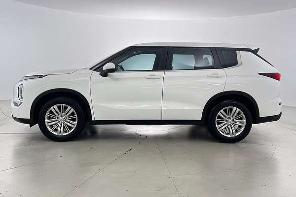 2024 Mitsubishi Outlander OUTLANDER ES 5 SEAT (AWD) ZM4M45