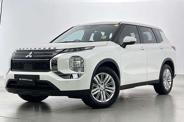 2024 Mitsubishi Outlander OUTLANDER ES 5 SEAT (AWD) ZM4M45