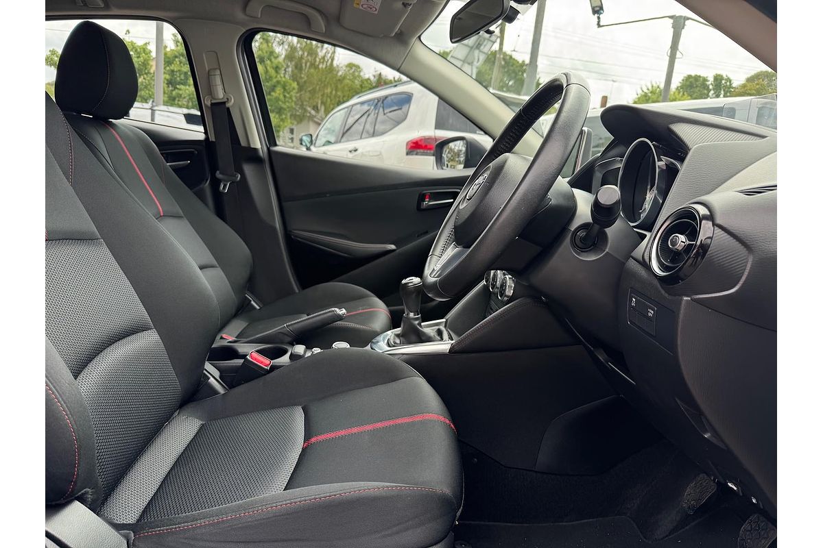 2015 Mazda 2 MAZDA2 GENKI DJ