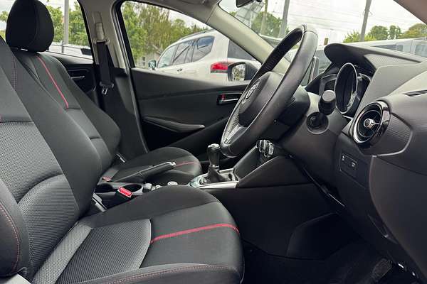 2015 Mazda 2 MAZDA2 GENKI DJ