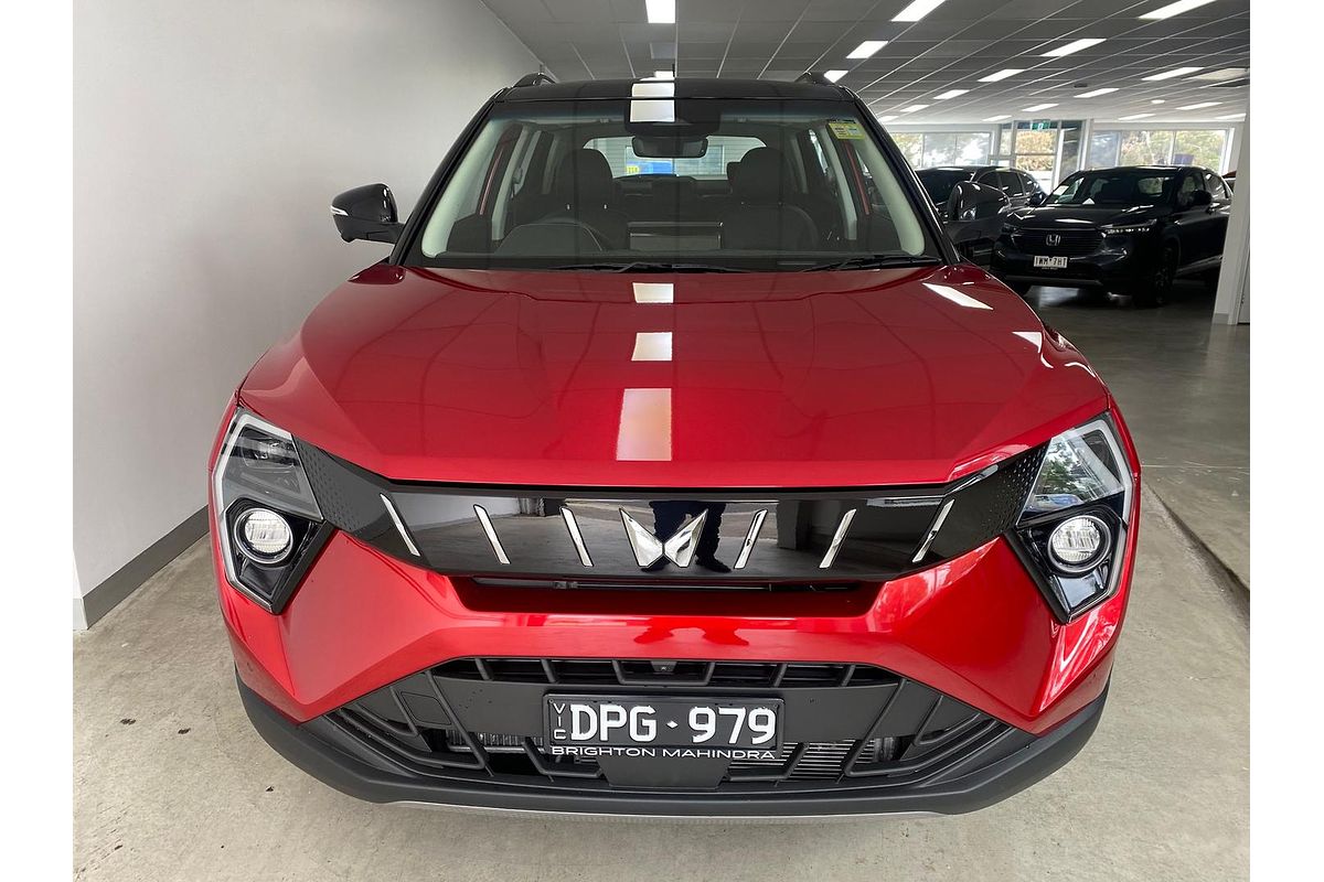 2025 Mahindra XUV3XO AX7L