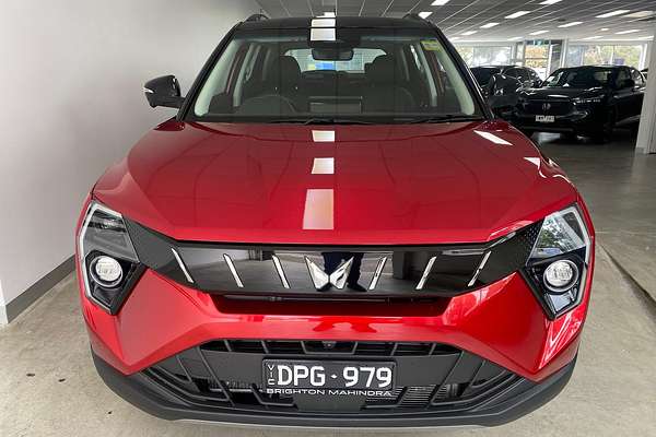 2025 Mahindra XUV3XO AX7L