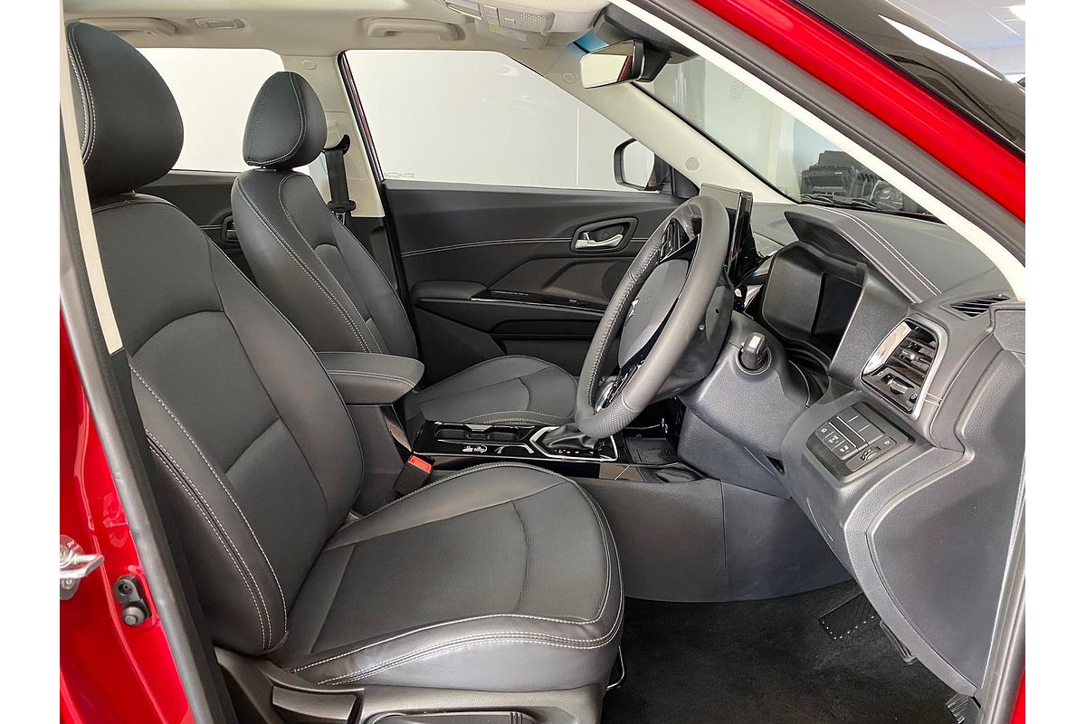 2025 Mahindra XUV3XO AX7L