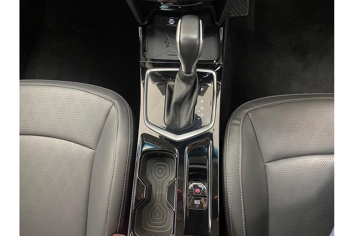 2025 Mahindra XUV3XO AX7L