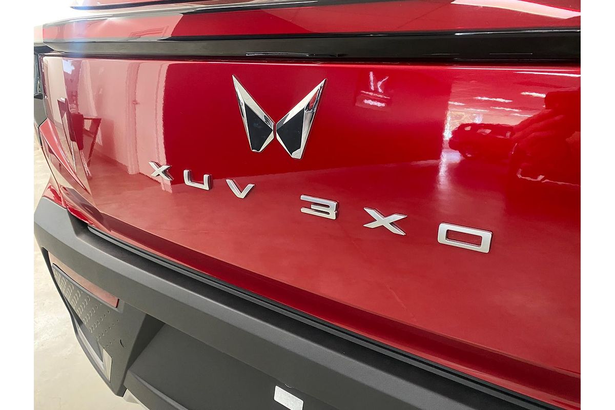 2025 Mahindra XUV3XO AX7L