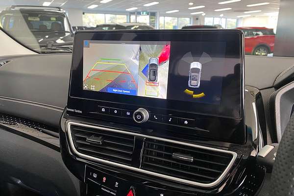 2025 Mahindra XUV3XO AX7L