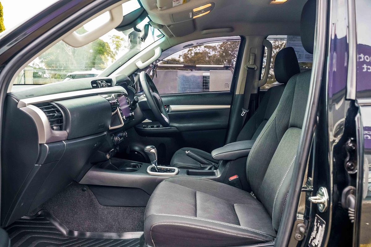 2021 Toyota Hilux SR5 GUN126R 4X4