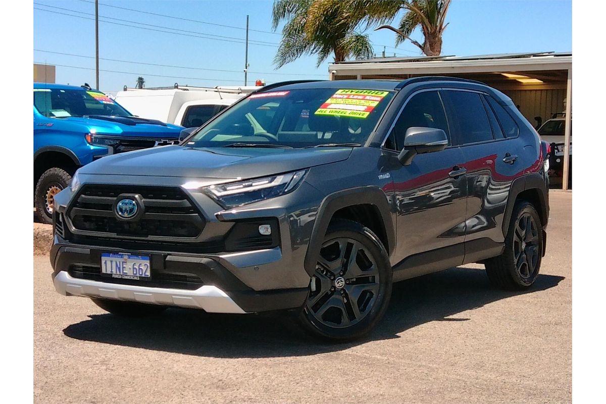 2025 Toyota RAV4 Edge AXAH54R