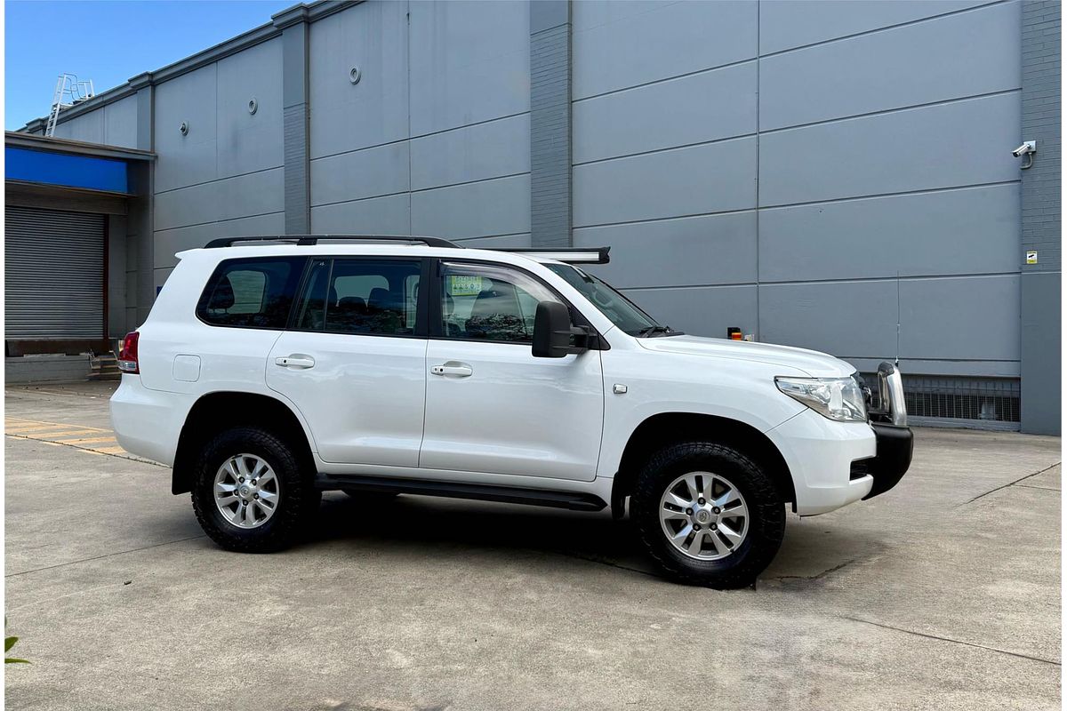 2011 Toyota Landcruiser GXL VDJ200R 09 UPGRADE