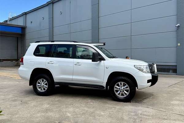 2011 Toyota Landcruiser GXL VDJ200R 09 UPGRADE