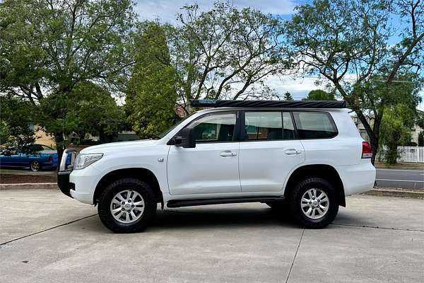 2011 Toyota Landcruiser GXL VDJ200R 09 UPGRADE