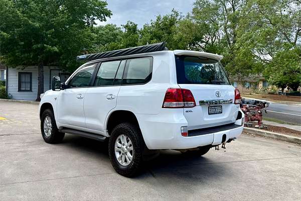 2011 Toyota Landcruiser GXL VDJ200R 09 UPGRADE