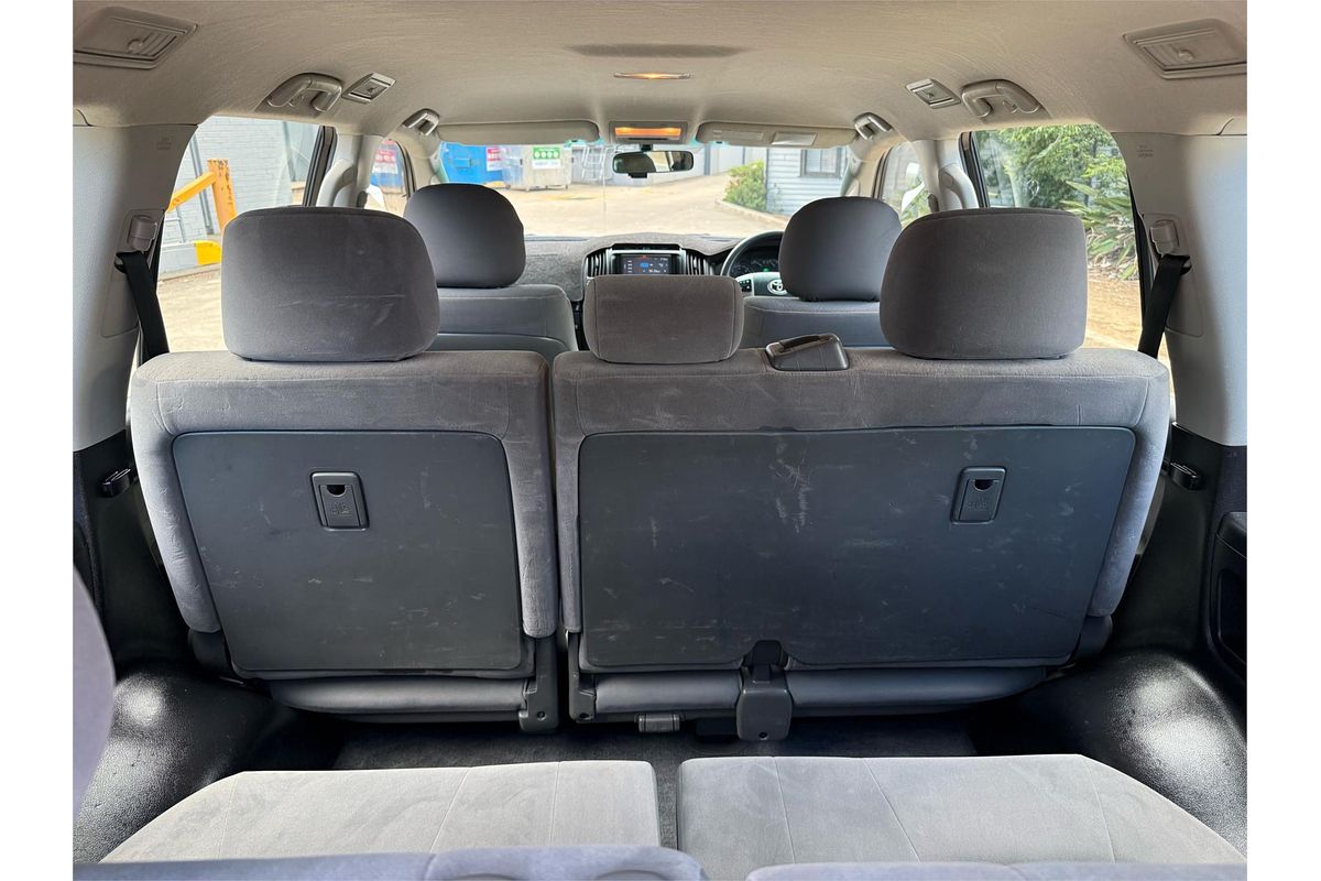 2011 Toyota Landcruiser GXL VDJ200R 09 UPGRADE