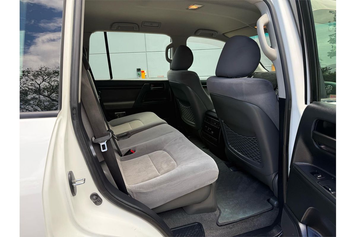 2011 Toyota Landcruiser GXL VDJ200R 09 UPGRADE