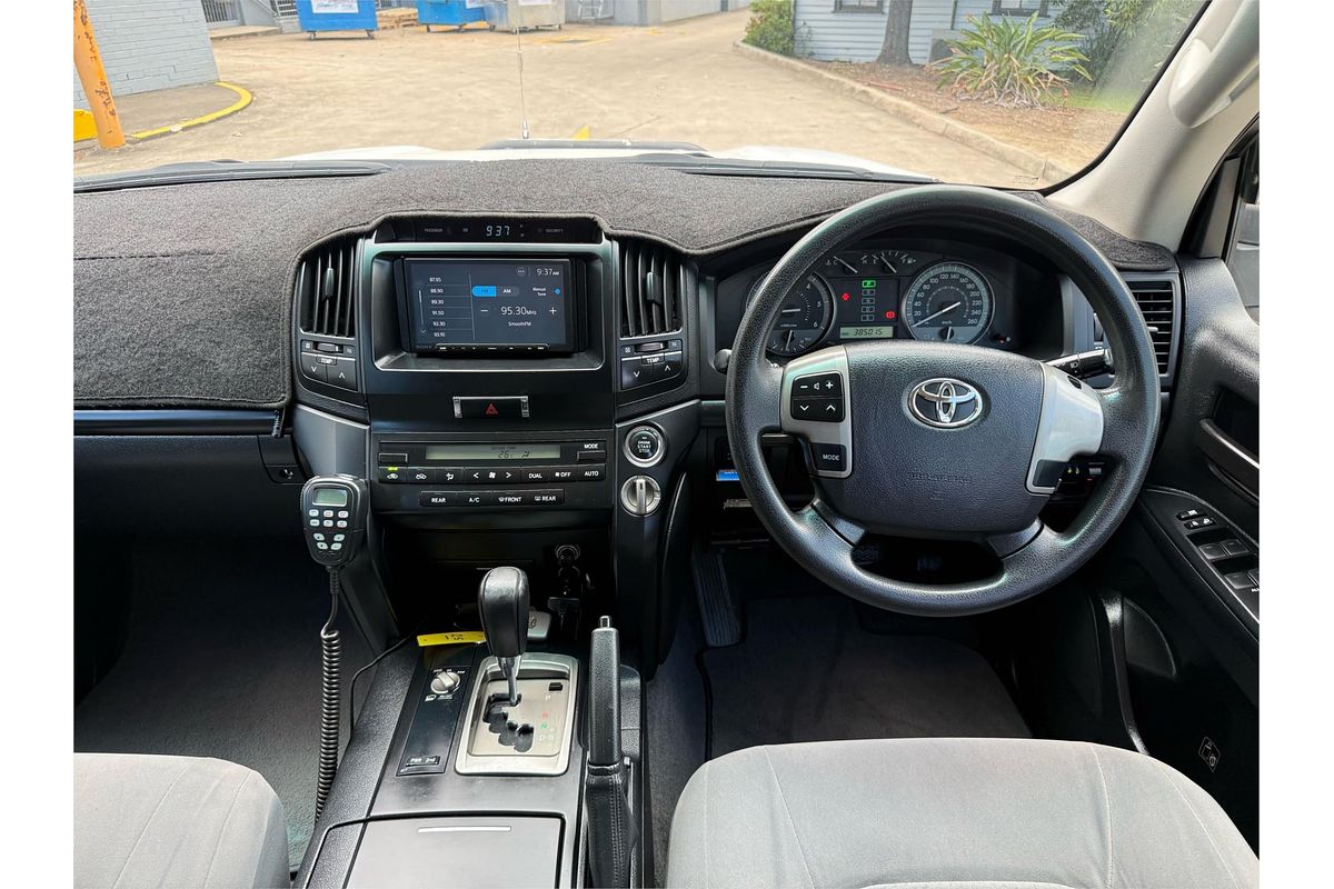 2011 Toyota Landcruiser GXL VDJ200R 09 UPGRADE
