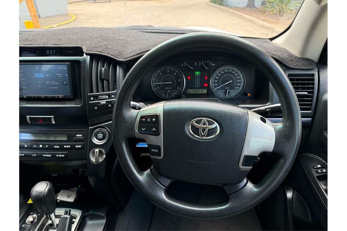 2011 Toyota Landcruiser GXL VDJ200R 09 UPGRADE