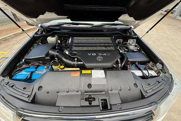 2011 Toyota Landcruiser GXL VDJ200R 09 UPGRADE