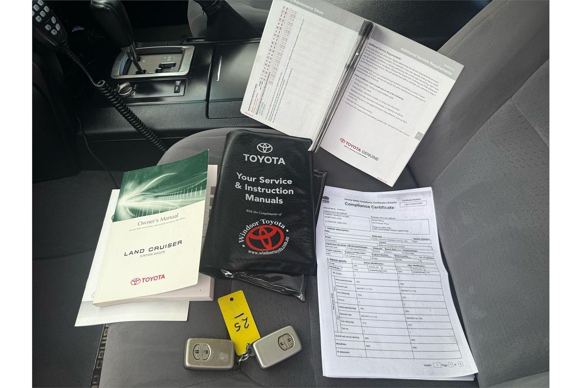 2011 Toyota Landcruiser GXL VDJ200R 09 UPGRADE